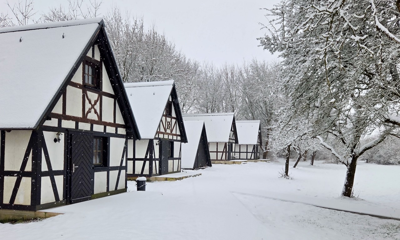 Blockhütten im Winter